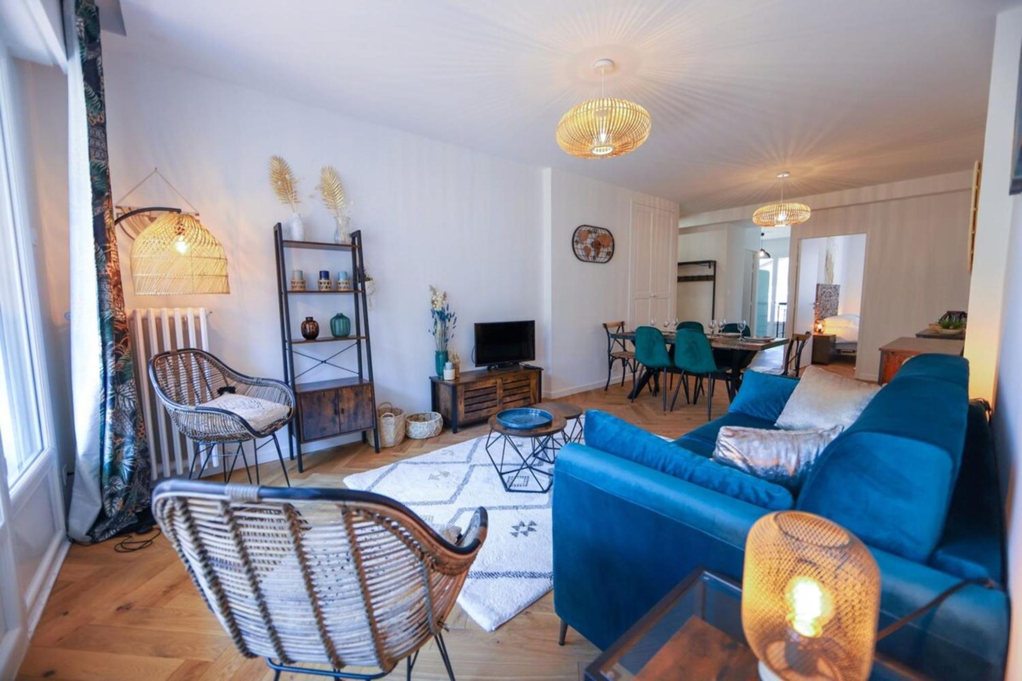 Cozy Along The River - Downtown & Terrace - 4 Анси Екстериор снимка